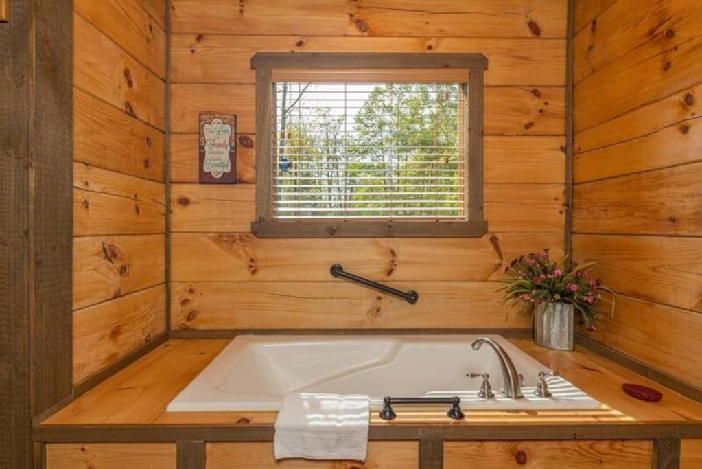 The Appalachian - Your Pigeon Forge Dream Cabin Sevierville Exterior photo